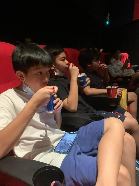 Cường Đô La dắt 'cậu cả' đi chơi ngày cuối tuần - Hình 2 Cuong Do La dat 'cau ca' di choi ngay cuoi tuan-Hinh-2