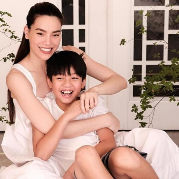 Cường Đô La dắt 'cậu cả' đi chơi ngày cuối tuần - Hình 6 Cuong Do La dat 'cau ca' di choi ngay cuoi tuan-Hinh-6