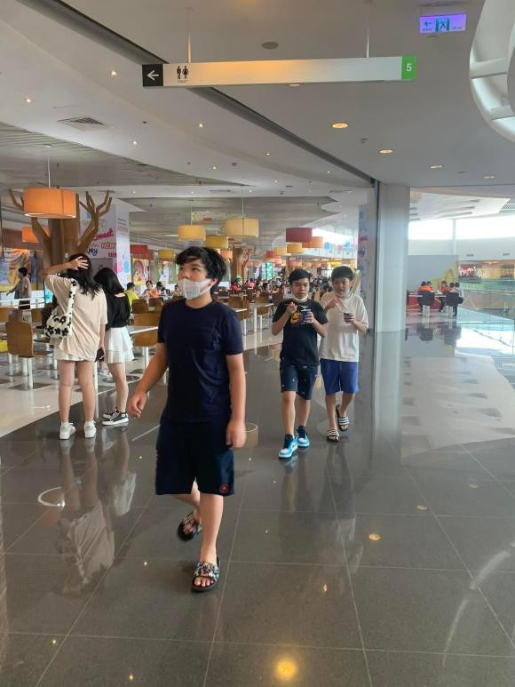 Cường Đô La dắt 'cậu cả' đi chơi ngày cuối tuần Cuong Do La dat 'cau ca' di choi ngay cuoi tuan