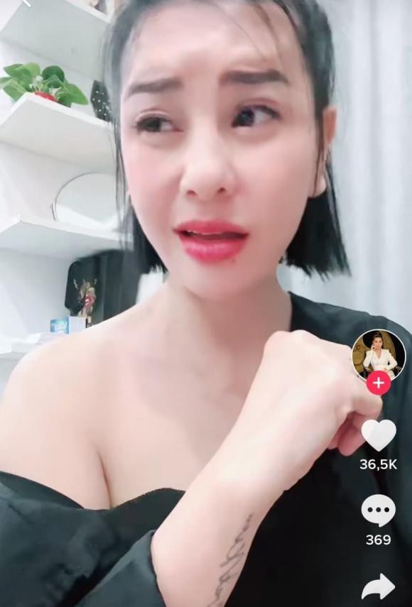 Cát Phượng phản ứng thế nào khi bị nhắc chuyện chia tay? - Hình 3 Cat Phuong phan ung the nao khi bi nhac chuyen chia tay?-Hinh-3