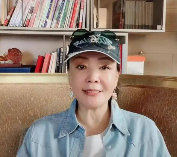 Mẹ Uông Tiểu Phi vẫn coi Từ Hy Viên là dâu dù đã ly hôn con bà - Hình 2 Me Uong Tieu Phi van coi Tu Hy Vien la dau du da ly hon con ba-Hinh-2