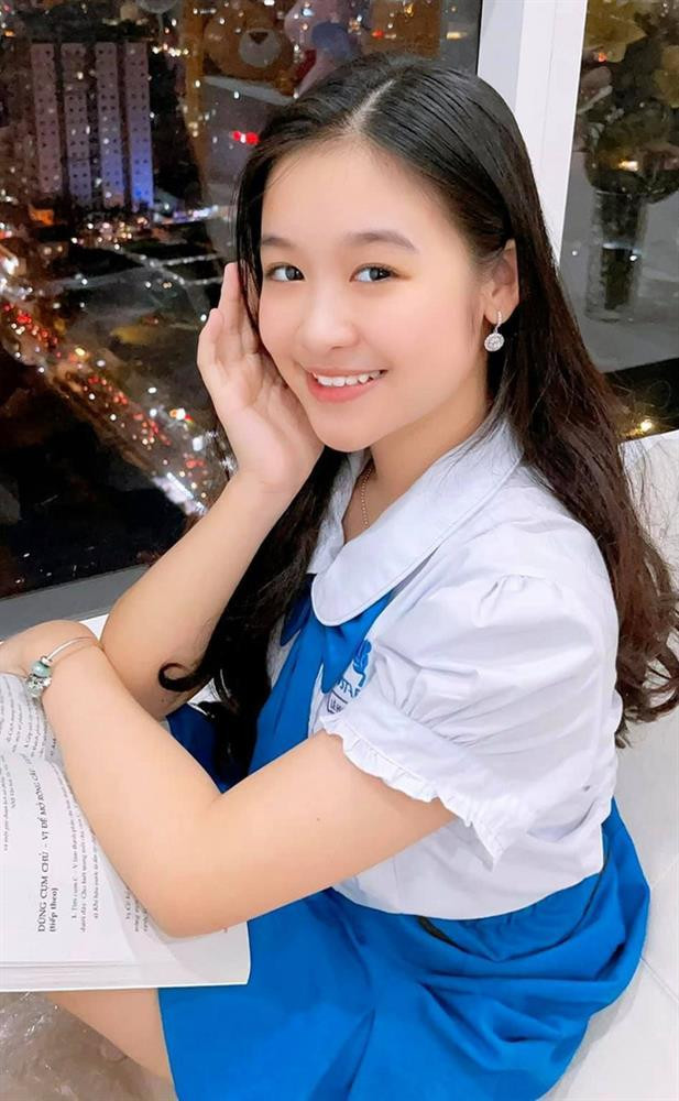 Cuộc sống cô bé xuất hiện trong quảng cáo Tết 5 năm trước - Hình 6 Cuoc song co be xuat hien trong quang cao Tet 5 nam truoc-Hinh-6