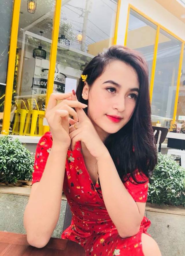 Cô gái Ê-đê mỗi lần đi ăn hàng là "gây sốt" - Hình 14 Co gai E-de moi lan di an hang la