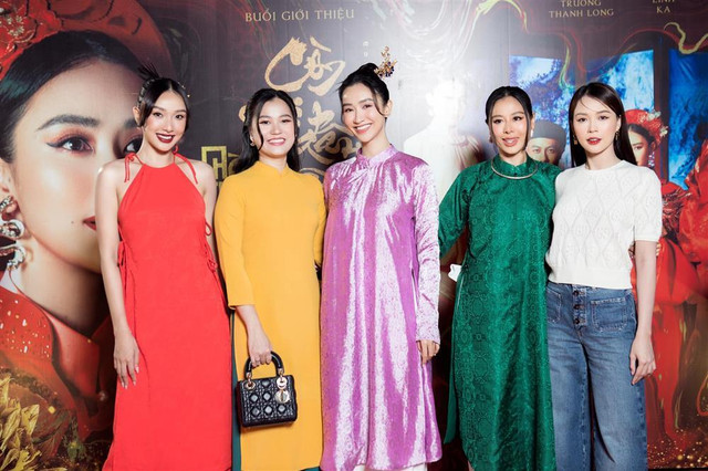 Nam Thư mặt biến dạng, nghi vấn thẩm mỹ hỏng Nam Thu mat bien dang, nghi van tham my hong