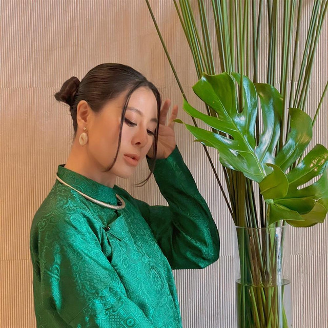 Nam Thư mặt biến dạng, nghi vấn thẩm mỹ hỏng - Hình 8 Nam Thu mat bien dang, nghi van tham my hong-Hinh-8