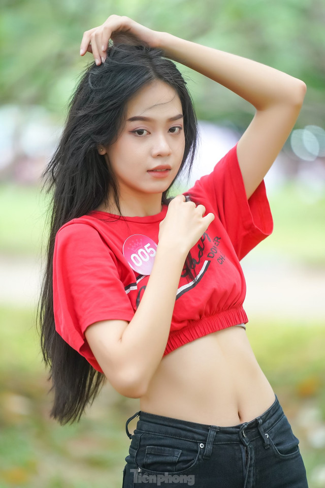 Vòng eo thon của Hoa hậu Huỳnh Thị Thanh Thủy - Hình 5 Vong eo thon cua Hoa hau Huynh Thi Thanh Thuy-Hinh-5