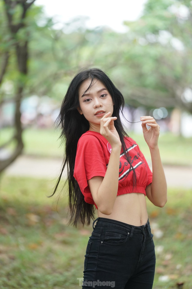 Vòng eo thon của Hoa hậu Huỳnh Thị Thanh Thủy - Hình 6 Vong eo thon cua Hoa hau Huynh Thi Thanh Thuy-Hinh-6