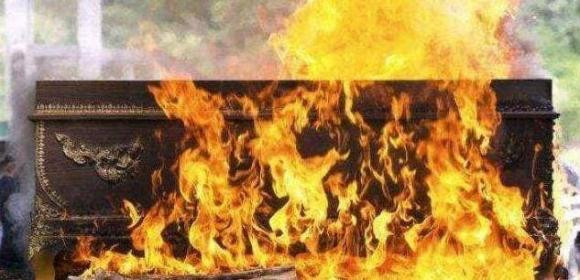 Nhân viên lò hỏa táng tiết lộ: Có một loại xác không ai dám hỏa táng - Hình 3 Nhan vien lo hoa tang tiet lo: Co mot loai xac khong ai dam hoa tang-Hinh-3