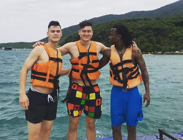 Đời tư kín đáo của Việt kiều Adriano Schmidt - Hình 9 Doi tu kin dao cua Viet kieu Adriano Schmidt-Hinh-9