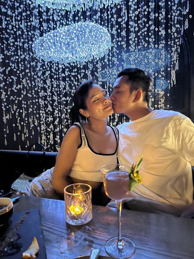 Cuộc sống tân hôn của 3 cô dâu đình đám Vbiz - Hình 14 Cuoc song tan hon cua 3 co dau dinh dam Vbiz-Hinh-14