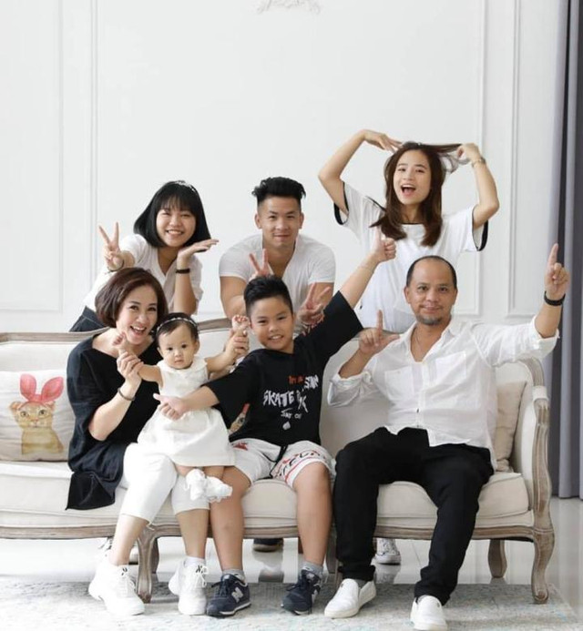 Ít ai biết 3 cặp sao Việt này là vợ chồng ngoài đời vì quá kín tiếng - Hình 5 It ai biet 3 cap sao Viet nay la vo chong ngoai doi vi qua kin tieng-Hinh-5