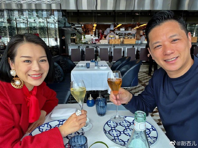 Cuộc sống Á hậu Hong Kong có chồng nghi ngoại tình, ăn bám vợ - Hình 7 Cuoc song A hau Hong Kong co chong nghi ngoai tinh, an bam vo-Hinh-7