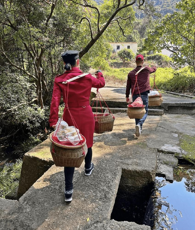 Cuộc sống Á hậu Hong Kong có chồng nghi ngoại tình, ăn bám vợ - Hình 3 Cuoc song A hau Hong Kong co chong nghi ngoai tinh, an bam vo-Hinh-3