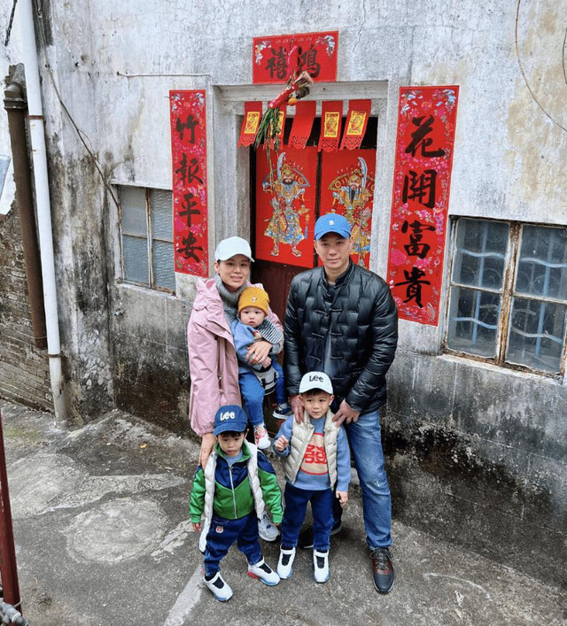 Cuộc sống Á hậu Hong Kong có chồng nghi ngoại tình, ăn bám vợ - Hình 5 Cuoc song A hau Hong Kong co chong nghi ngoai tinh, an bam vo-Hinh-5
