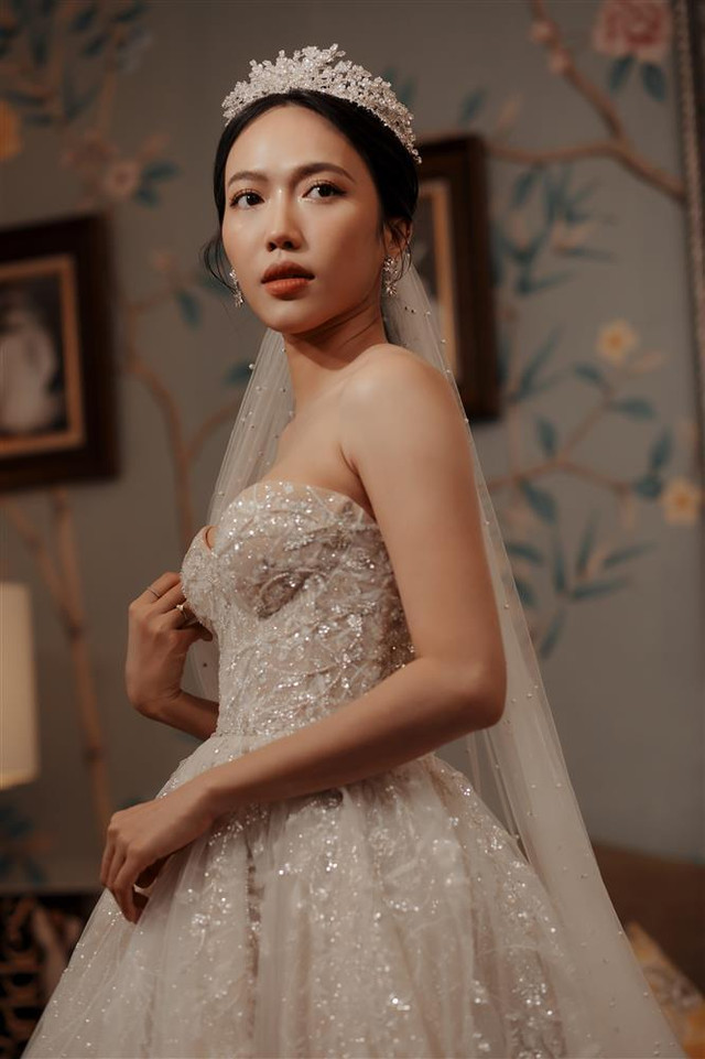 Diệu Nhi được cầu hôn 7 giây nhưng chọn váy cưới mất 7 tháng Dieu Nhi duoc cau hon 7 giay nhung chon vay cuoi mat 7 thang