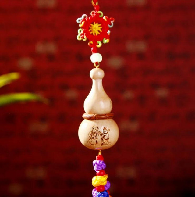 3 thứ cần vứt khỏi đầu giường tránh tai họa, nợ nần kéo về - Hình 4 3 thu can vut khoi dau giuong tranh tai hoa, no nan keo ve-Hinh-4