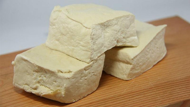 3 dấu hiệu bất thường của đậu phụ mà người bán không bao giờ ăn 3 dau hieu bat thuong cua dau phu ma nguoi ban khong bao gio an