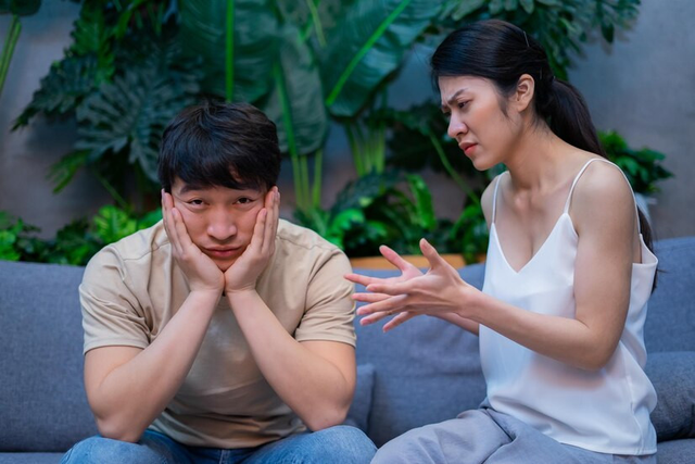 Em chồng mượn xe cả ngày, tối nhìn bình xăng tôi giận run người Em chong muon xe ca ngay, toi nhin binh xang toi gian run nguoi