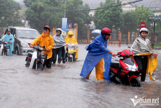 Dự báo thời tiết 29/7: Miền Bắc giảm nắng nóng, đêm đón mưa to Du bao thoi tiet 29/7: Mien Bac giam nang nong, dem don mua to