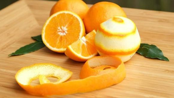 Cách đuổi nhện: Công thức độc đáo chỉ với vỏ cam - Hình 3 Cach duoi nhen: Cong thuc doc dao chi voi vo cam-Hinh-3