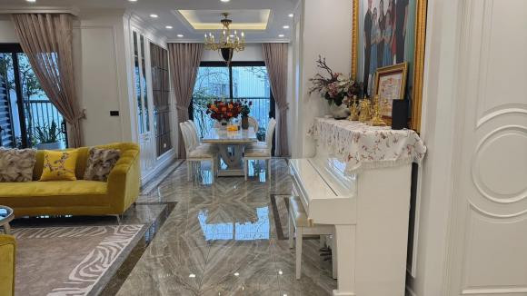Tân Nhàn rao bán hai căn hộ hơn 20 tỷ, độ giàu gây choáng - Hình 5 Tan Nhan rao ban hai can ho hon 20 ty, do giau gay choang-Hinh-5