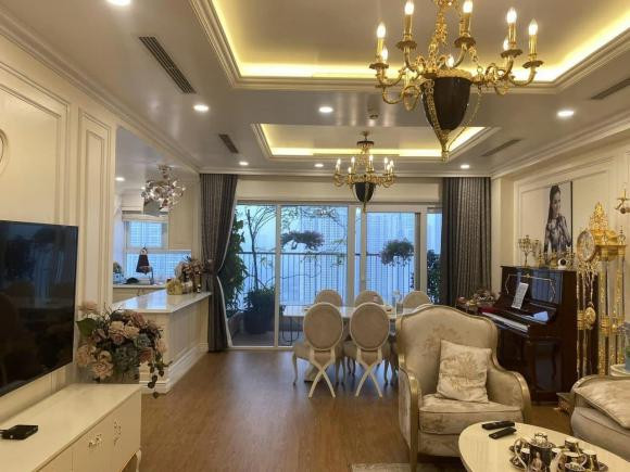 Tân Nhàn rao bán hai căn hộ hơn 20 tỷ, độ giàu gây choáng - Hình 3 Tan Nhan rao ban hai can ho hon 20 ty, do giau gay choang-Hinh-3