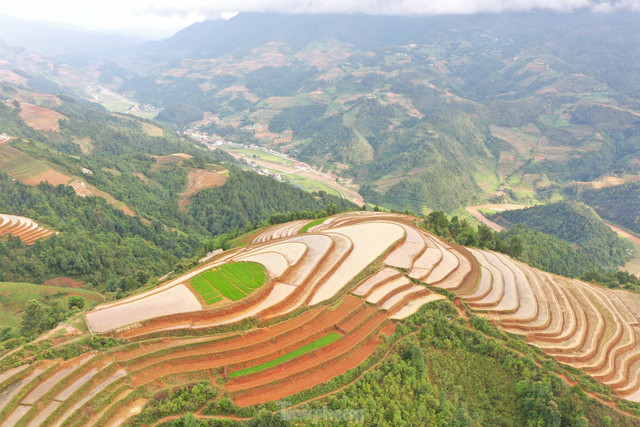 Vẻ đẹp ruộng bậc thang Mù Cang Chải mùa nước đổ - Hình 2 Ve dep ruong bac thang Mu Cang Chai mua nuoc do-Hinh-2