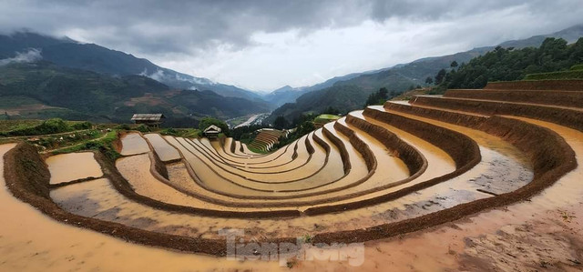 Vẻ đẹp ruộng bậc thang Mù Cang Chải mùa nước đổ - Hình 5 Ve dep ruong bac thang Mu Cang Chai mua nuoc do-Hinh-5