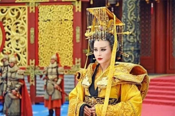 Nữ hoàng đế Võ Tắc Thiên và lời tiên tri ứng nghiệm thần kỳ - Hình 2 Nu hoang de Vo Tac Thien va loi tien tri ung nghiem than ky-Hinh-2