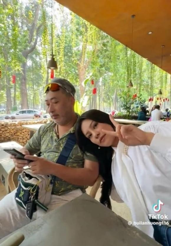 Bùi Lan Hương tiết lộ cái Tết ngọt ngào bên Nguyễn Quang Dũng - Hình 4 Bui Lan Huong tiet lo cai Tet ngot ngao ben Nguyen Quang Dung-Hinh-4