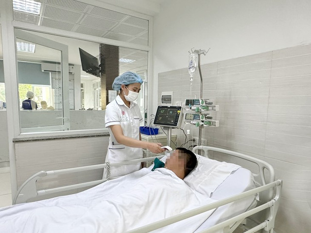 Bệnh nhân 56 tuổi sốc nhiễm khuẩn sau khi ăn bánh cuốn Benh nhan 56 tuoi soc nhiem khuan sau khi an banh cuon