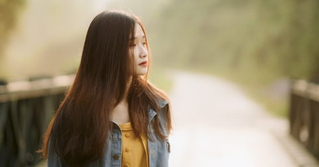 Bị tạt thẳng ly nước, tôi biết bộ mặt thật của người yêu Bi tat thang ly nuoc, toi biet bo mat that cua nguoi yeu