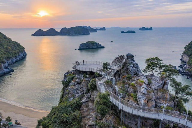 Cát Bà thành mẫu du lịch sinh thái bài bản đầu tiên tại VN? - Hình 3 Cat Ba thanh mau du lich sinh thai bai ban dau tien tai VN?-Hinh-3
