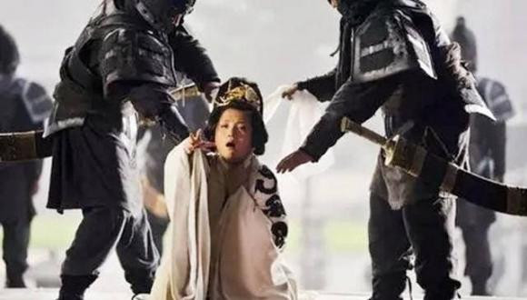 Hoàng đế mới làm gì với mỹ nữ trong hậu cung vua cha để lại? - Hình 3 Hoang de moi lam gi voi my nu trong hau cung vua cha de lai?-Hinh-3