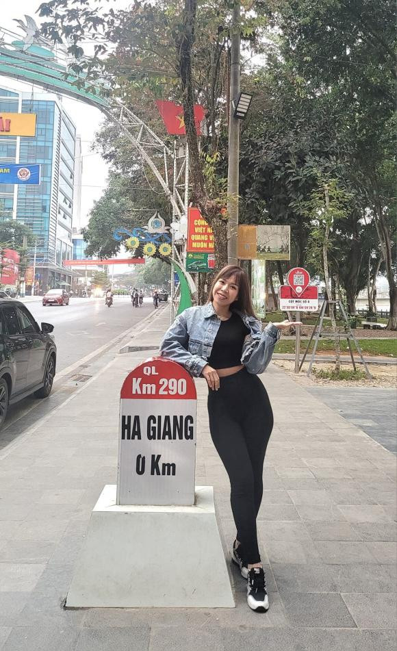 Vợ Mạnh Trường nhan sắc ngày càng lên hương - Hình 3 Vo Manh Truong nhan sac ngay cang len huong-Hinh-3