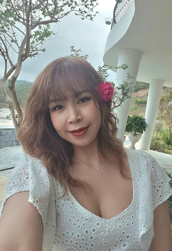 Vợ Mạnh Trường nhan sắc ngày càng lên hương - Hình 11 Vo Manh Truong nhan sac ngay cang len huong-Hinh-11