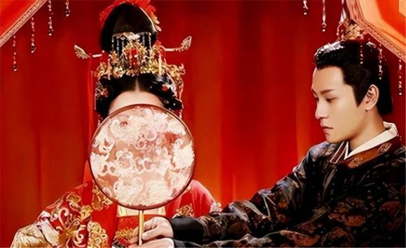 Vì sao đàn ông thời xưa thích cưới con gái 13, 14 tuổi? - Hình 2 Vi sao dan ong thoi xua thich cuoi con gai 13, 14 tuoi?-Hinh-2