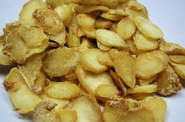 Cỏ độc “dị dạng” mọc đầy ở quê, giá gần 2 triệu/kg - Hình 2 Co doc “di dang” moc day o que, gia gan 2 trieu/kg-Hinh-2