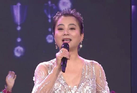 Cuộc sống hiện tại của mỹ nhân đẹp nhất nhì "Tây Du Ký" - Hình 10 Cuoc song hien tai cua my nhan dep nhat nhi