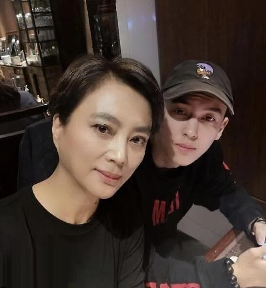 Cuộc sống hiện tại của mỹ nhân đẹp nhất nhì "Tây Du Ký" - Hình 13 Cuoc song hien tai cua my nhan dep nhat nhi