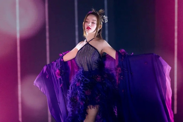Nghệ sĩ vỡ mộng với Chị đẹp đạp gió rẽ sóng - Hình 6 Nghe si vo mong voi Chi dep dap gio re song-Hinh-6