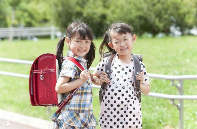 10 quy tắc nơi công cộng ảnh hưởng lớn đến tương lai của trẻ - Hình 3 10 quy tac noi cong cong anh huong lon den tuong lai cua tre-Hinh-3