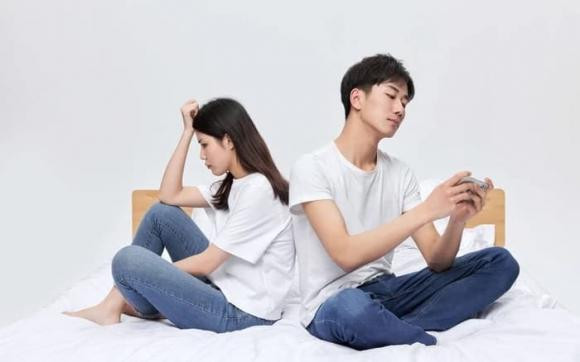 3 dấu hiệu chứng tỏ vợ chồng hết duyên, người thương hóa người dưng - Hình 2 3 dau hieu chung to vo chong het duyen, nguoi thuong hoa nguoi dung-Hinh-2