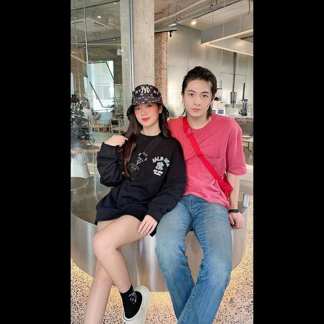 Thái độ của Midu khi được "đẩy thuyền" lại với Harry Lu - Hình 2 Thai do cua Midu khi duoc