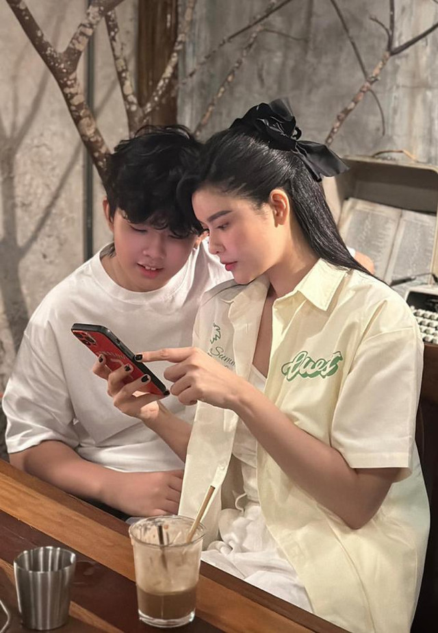 Quý tử nhà Trương Quỳnh Anh cao 1m8 vượt mẹ - Hình 4 Quy tu nha Truong Quynh Anh cao 1m8 vuot me-Hinh-4