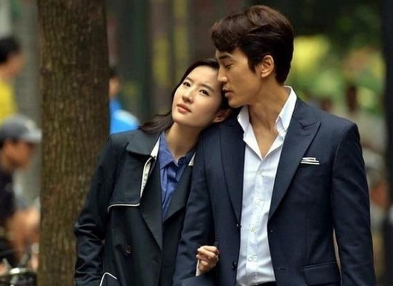 Rộ tin Lưu Diệc Phi bị mẹ giục lấy chồng ở tuổi U40 Ro tin Luu Diec Phi bi me giuc lay chong o tuoi U40