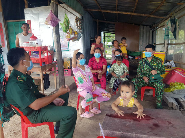 Các tỉnh miền Tây kiểm soát chặt biên giới, cảnh giác nguy cơ dịch bệnh - Hình 8 Cac tinh mien Tay kiem soat chat bien gioi, canh giac nguy co dich benh-Hinh-8