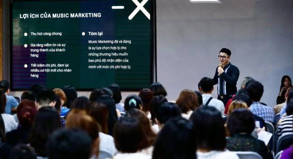 Hình ảnh mới nhất của Trọng Hưng sau thời gian bị chê xuống sắc - Hình 2 Hinh anh moi nhat cua Trong Hung sau thoi gian bi che xuong sac-Hinh-2