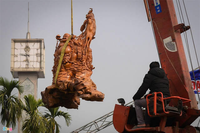 Tận mục bộ bàn ghế gỗ Nu Kháo gần 3 tỷ đồng ở Hà Nội ảnh 5 Tận mục bộ bàn ghế gỗ Nu Kháo gần 3 tỷ đồng ở Hà Nội ảnh 5