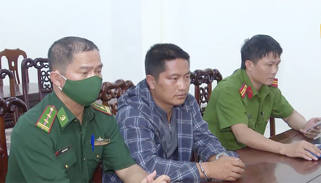 Cảnh sát Nghệ An nổ súng, bắt kẻ buôn ma tuý trong đêm - Hình 2 Canh sat Nghe An no sung, bat ke buon ma tuy trong dem-Hinh-2
